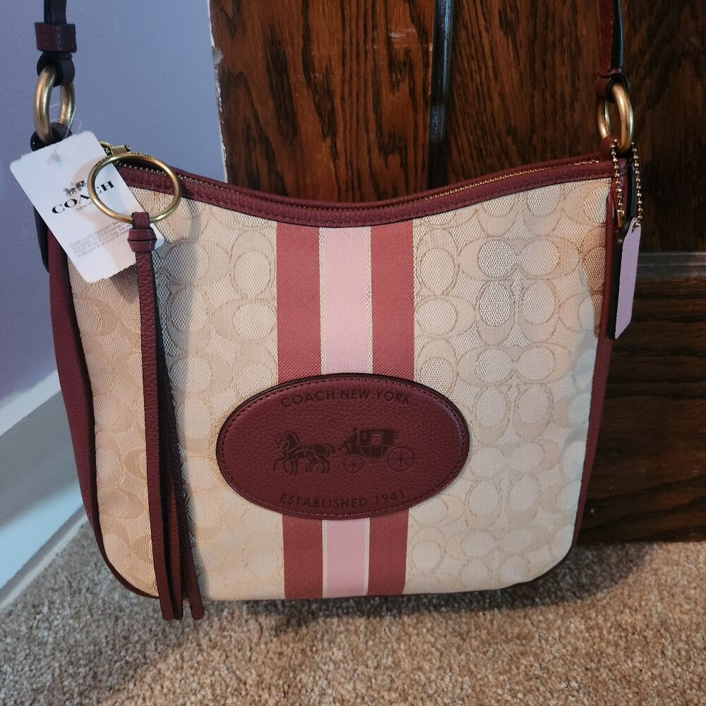 NWT Signature Coach Chaise Khaki Jacquard & Wine Leather Purse